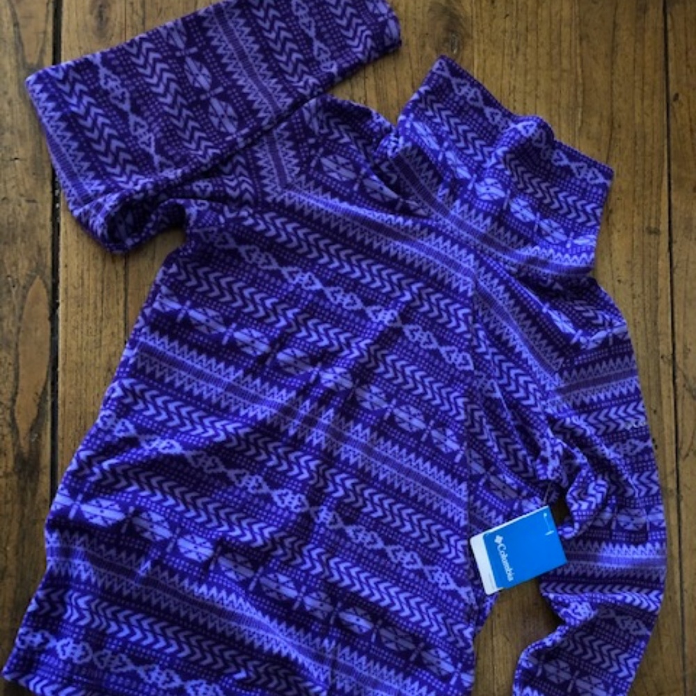 Women's Columbia Plush Purple Print T-Neck Top S